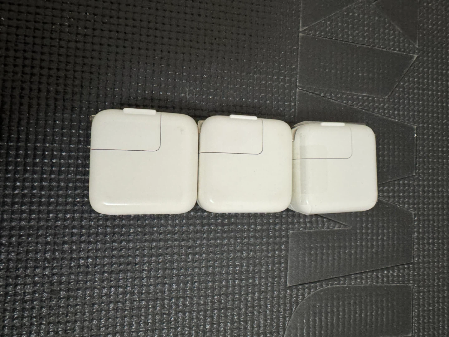 Apple genuine 10W USB Power Adapter