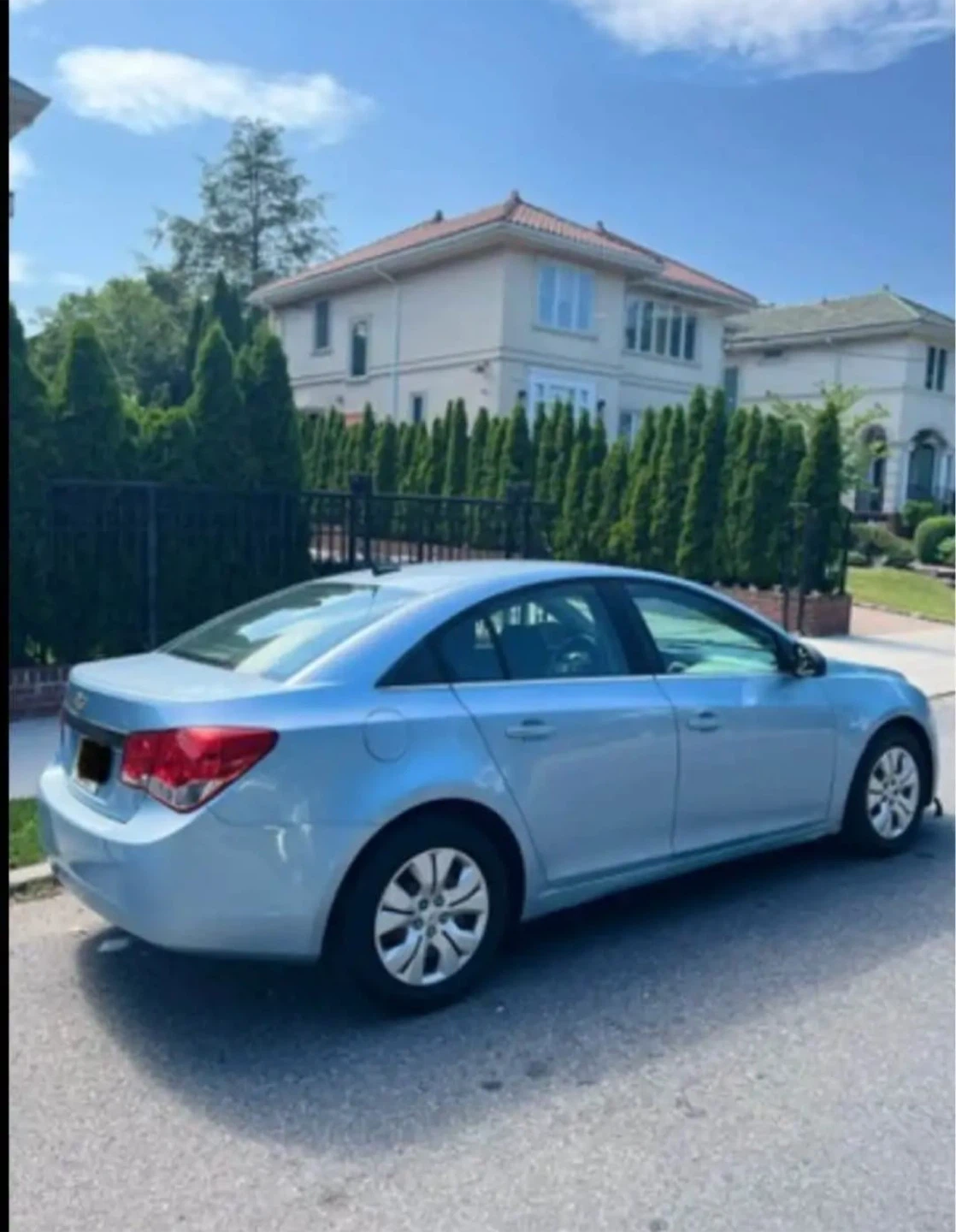 Chevrolet Cruze - Light Blue Sedan