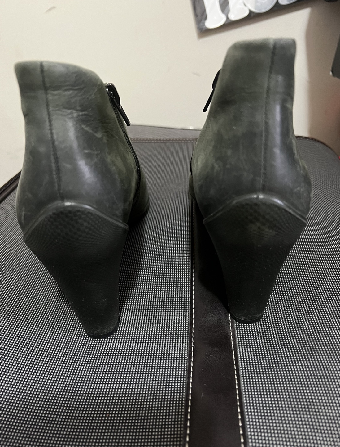 Ecco Black Leather Ankle Boots - size 37 - photo 2