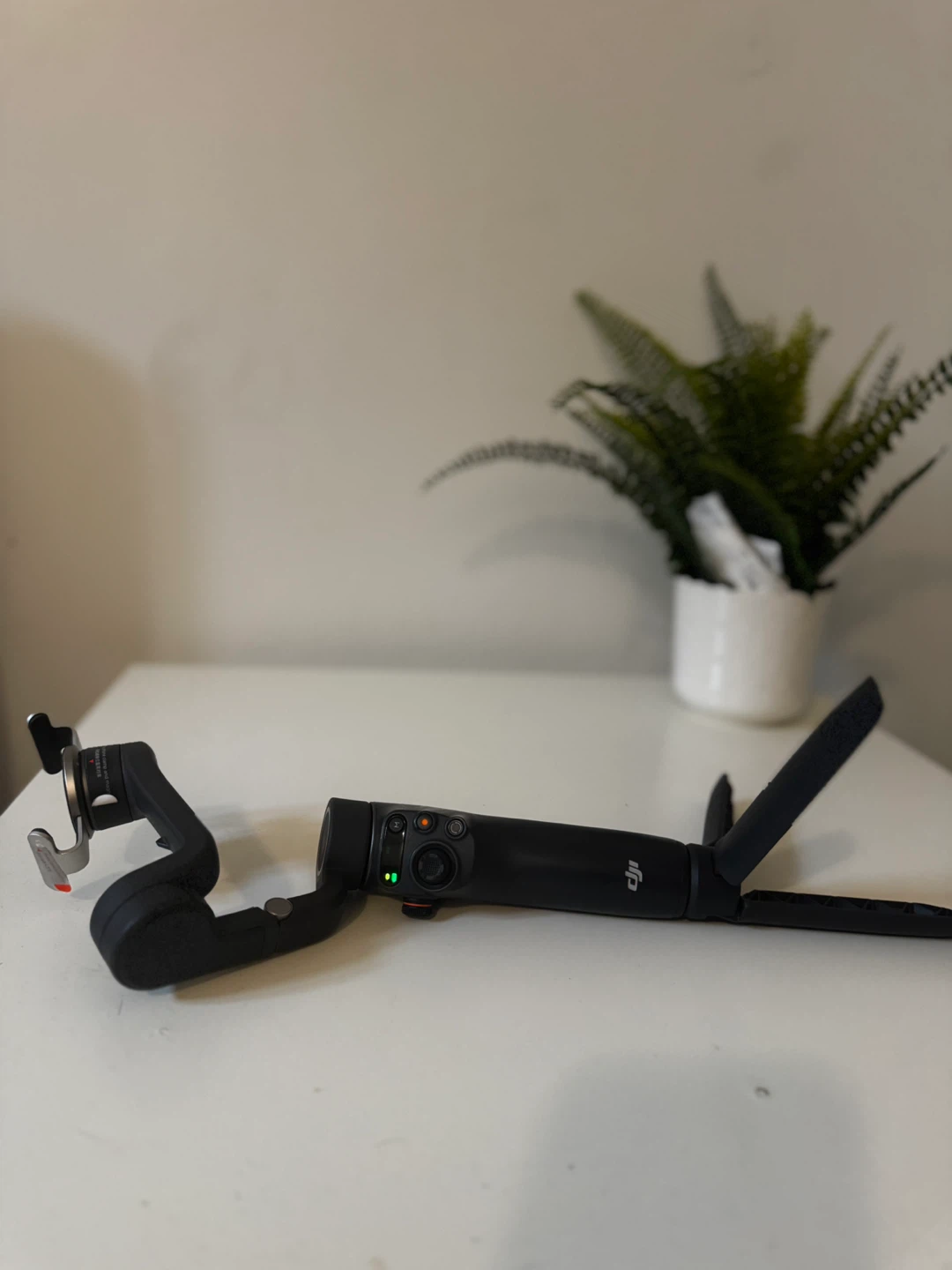 DJI Osmo Mobile Smartphone Gimbal