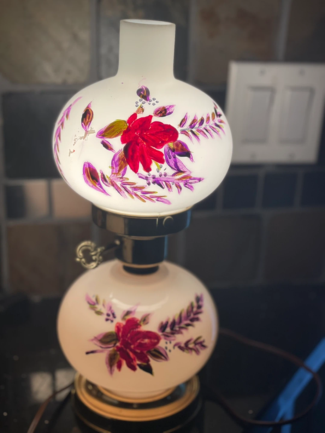 Vintage Floral Accent Lamp