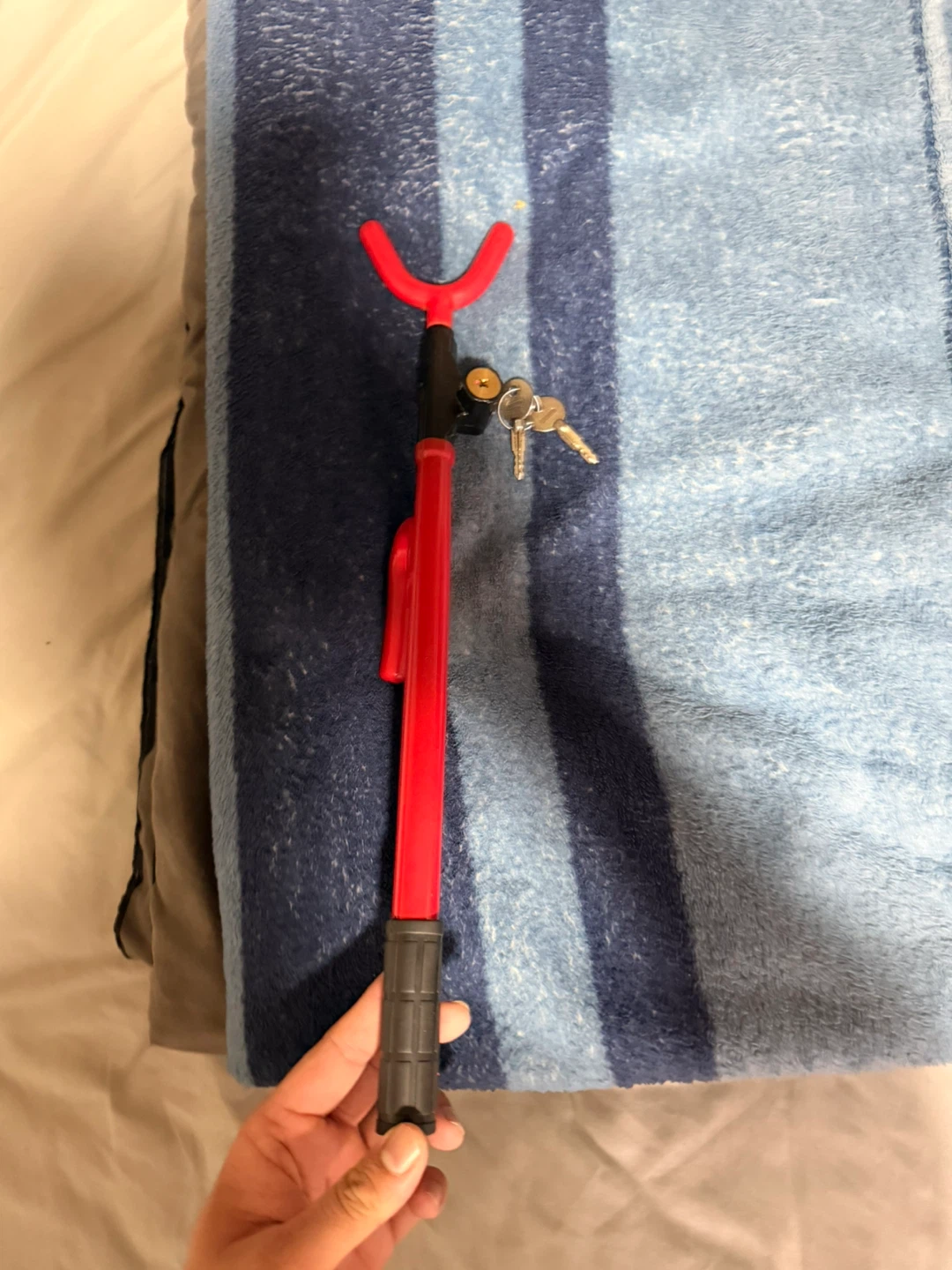 The Club Steering Wheel Lock - Red - photo 2