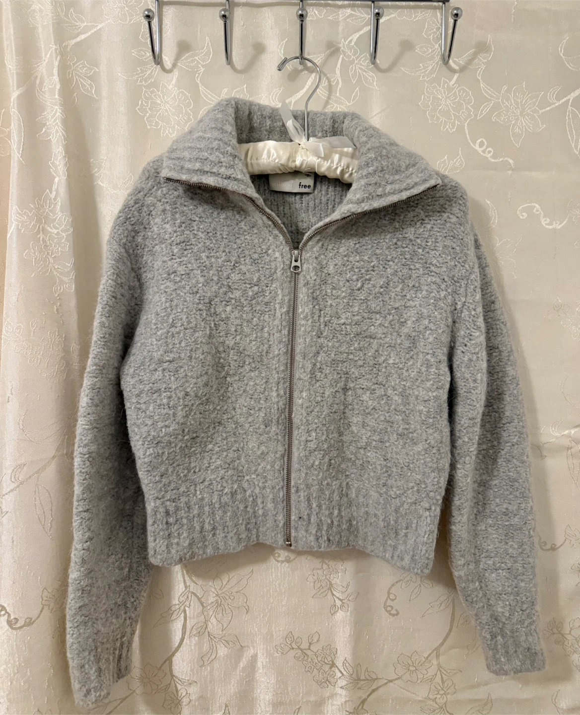 Wilfred Free XS Grey Zip-Up Sweater