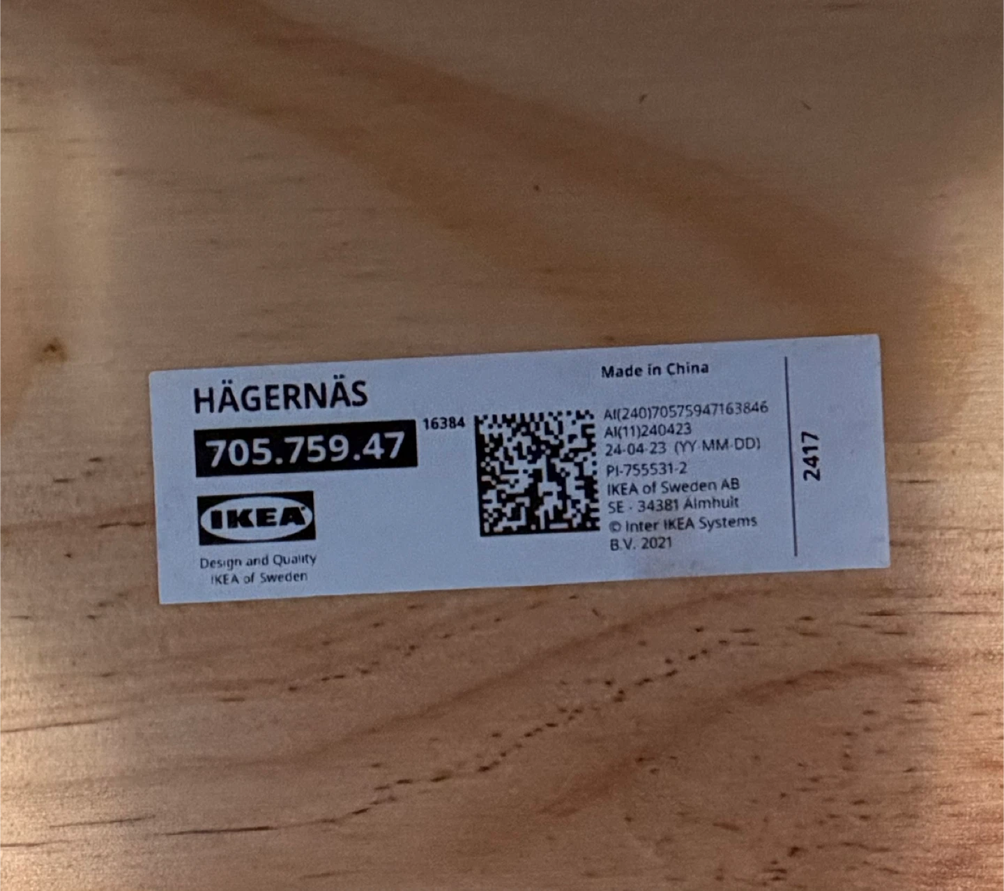 HÄGERNÄS Dining Table + 4 Chairs – Solid Wood – $40 - photo 4