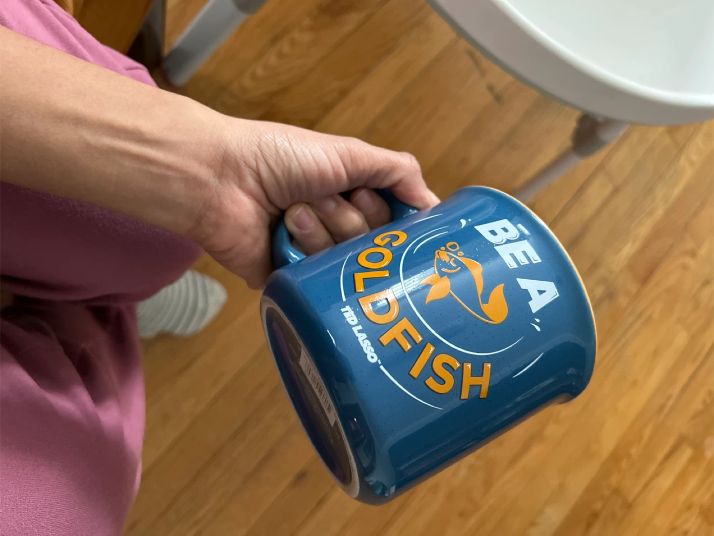 Ted Lasso 'Be A Goldfish' Mug 🥕 - photo 2