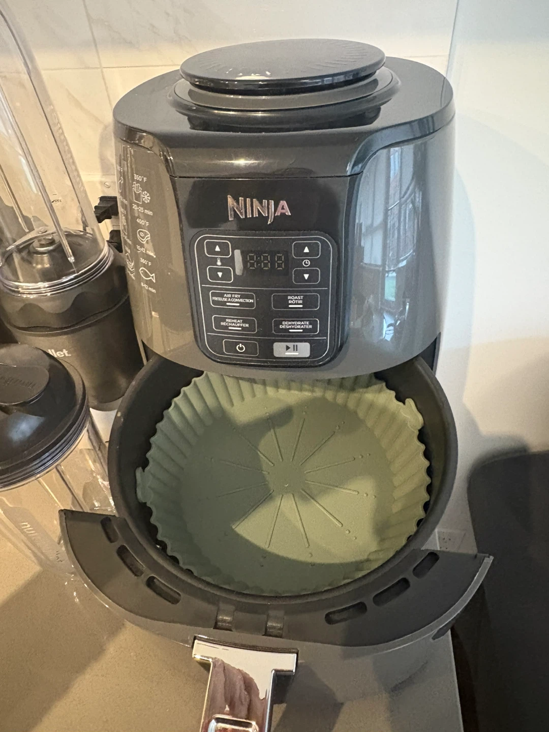 Ninja Air Fryer, NutriBullet Blender, Instant Pot - photo 3