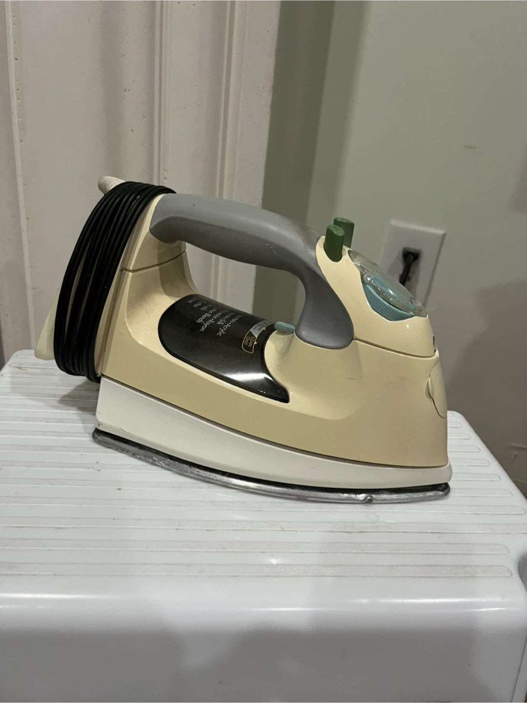 Black & Decker Iron — PROfinish 705 - photo 5