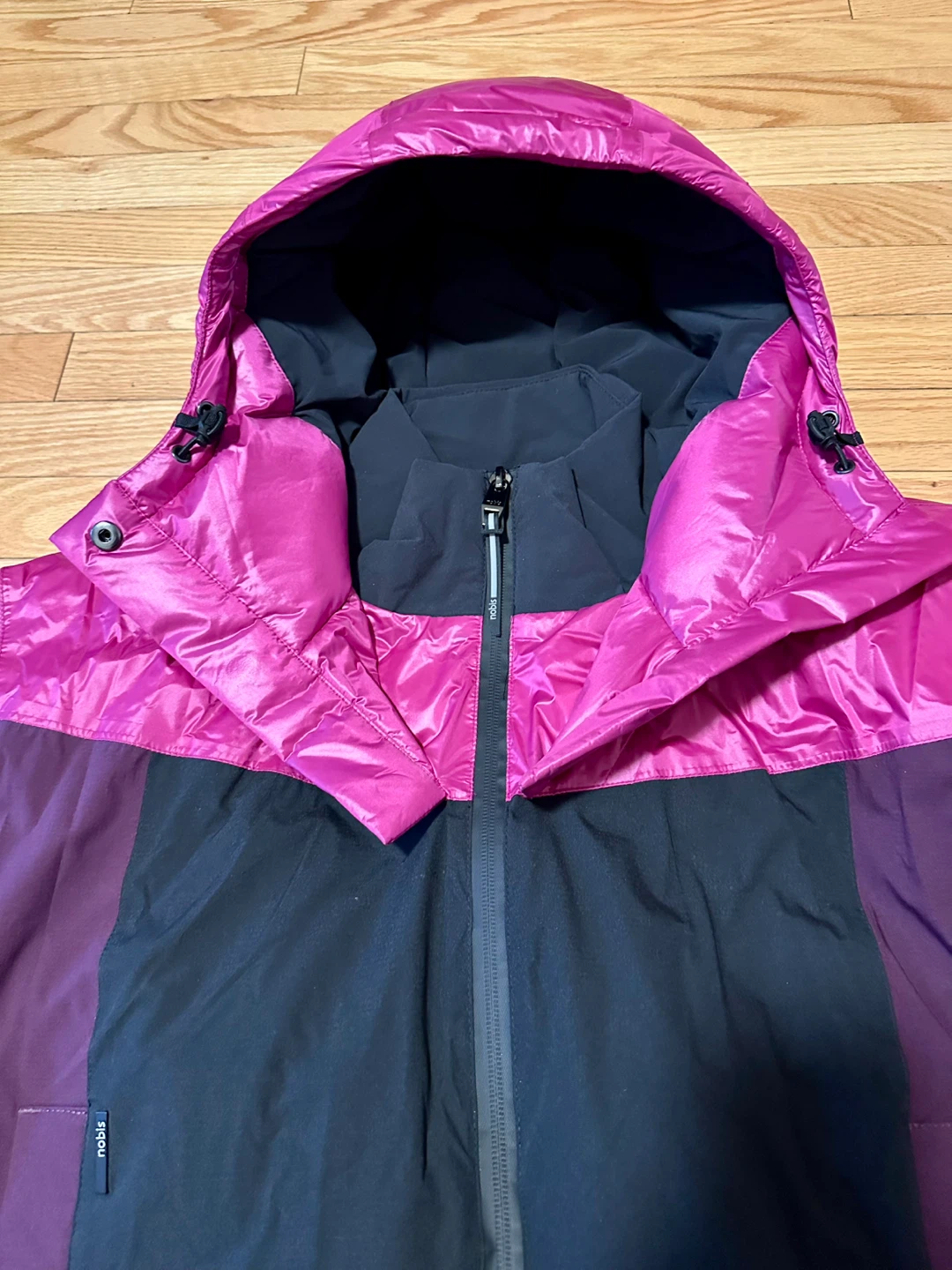 Nobis XS/TP Aspen Magenta & Black Puffer Jacket