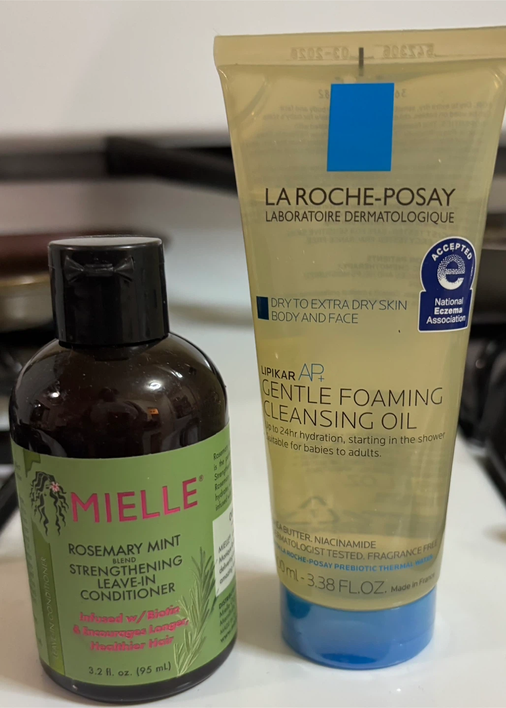Lot-La Roche-Posay Lipikar Cleansing Oil & Mielle Conditioner