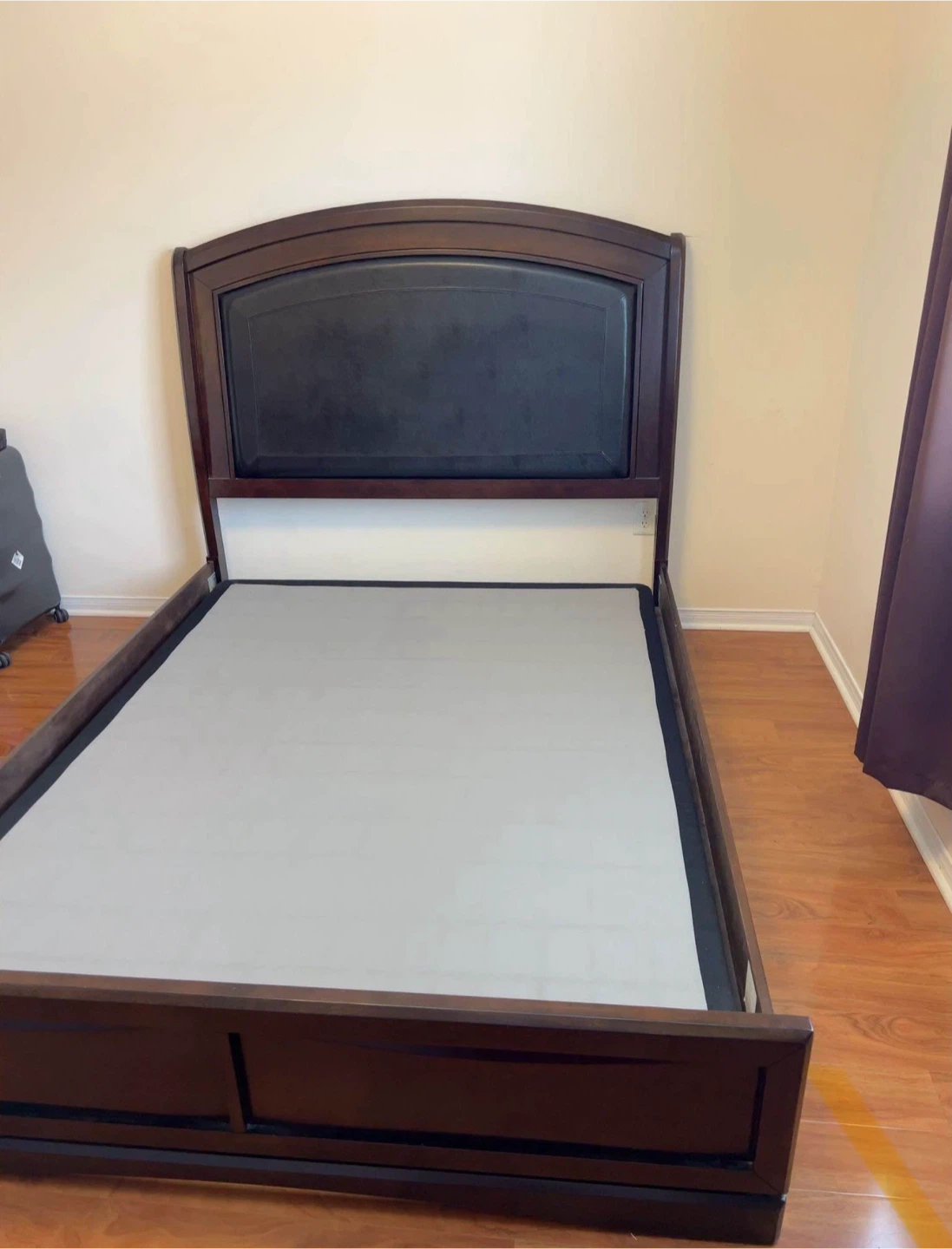 Dark Wood Full Bed Frame - photo 3