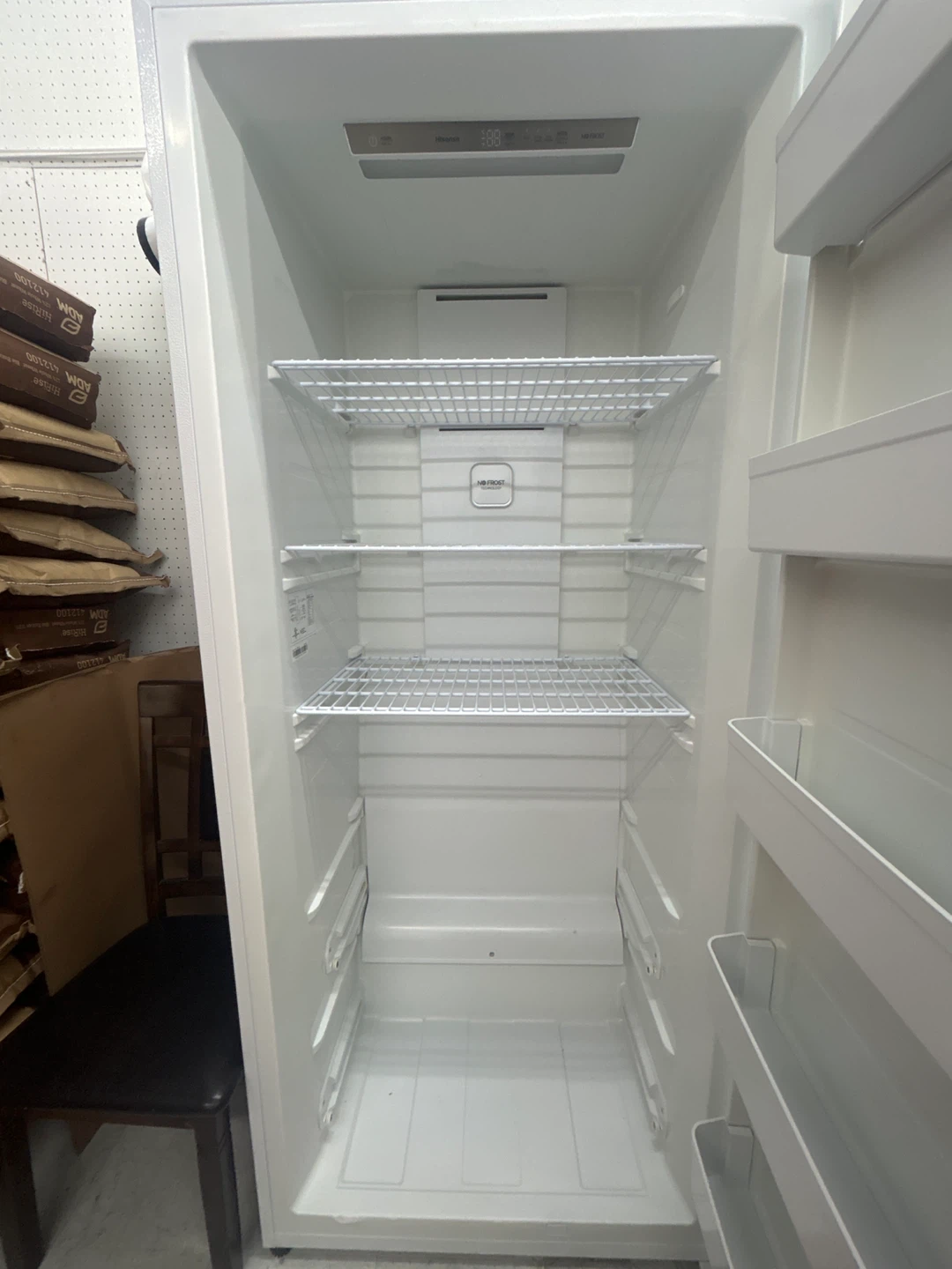 Hisense FV21D6DWE Upright Freezer - White - photo 3