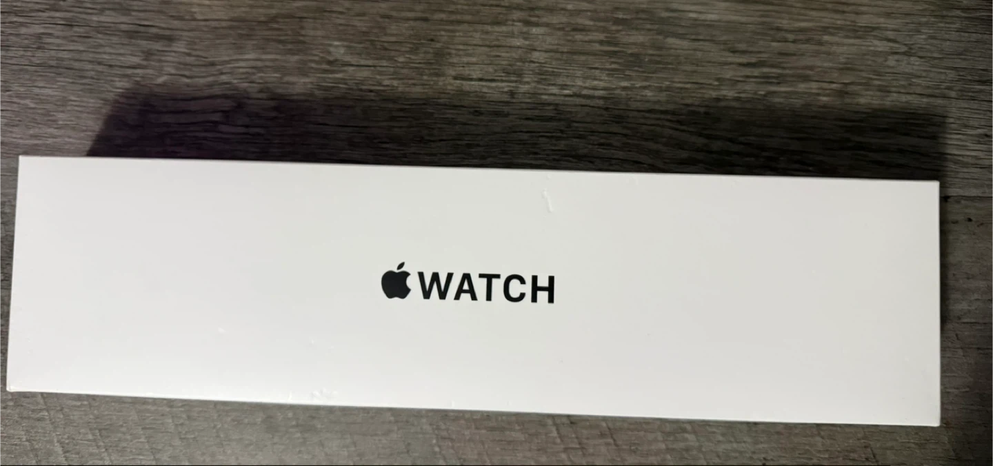 Apple Watch SE (2nd Gen) 44mm Midnight Aluminum - photo 3