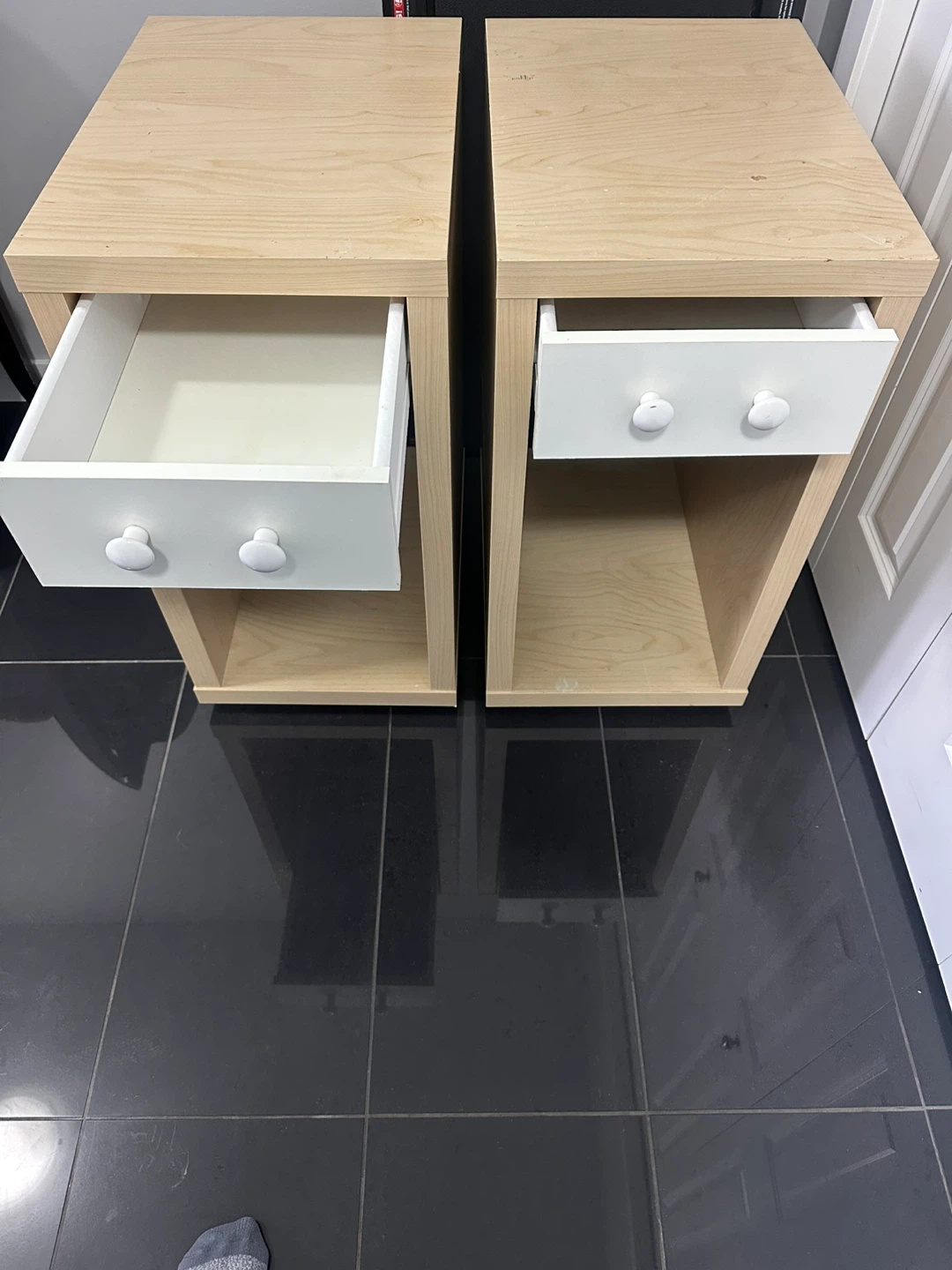 Pair of Light Wood Bedside Tables - photo 2