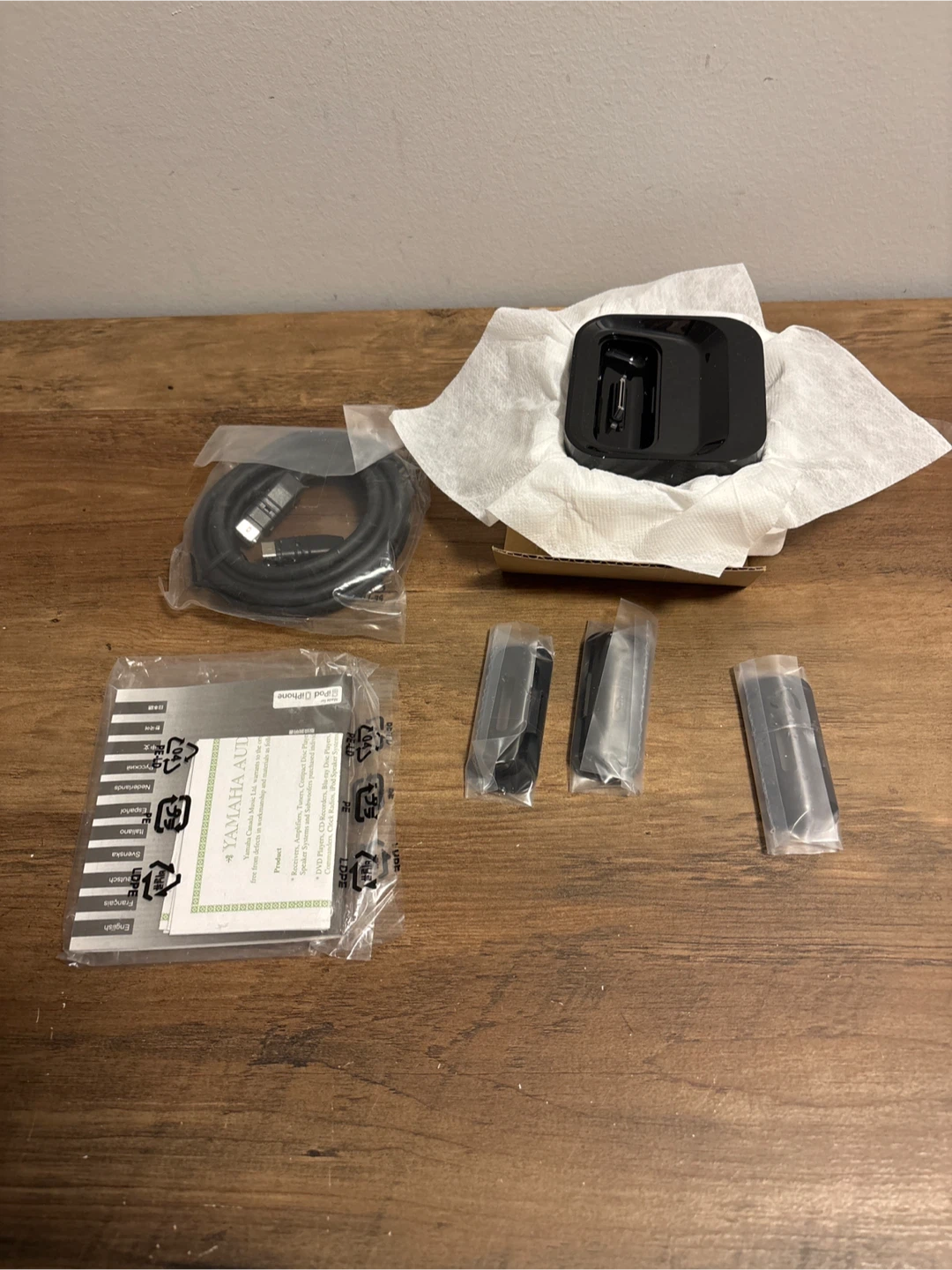 New Yamaha YDS-12 Universal Dock for iPod/iPhone - photo 4