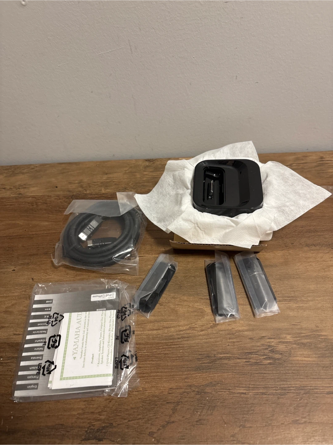 New Yamaha YDS-12 Universal Dock for iPod/iPhone - photo 3