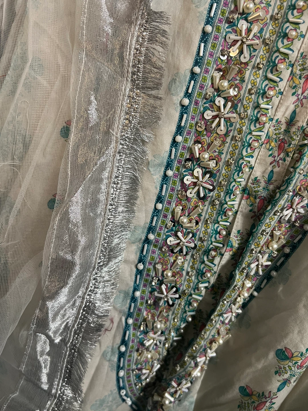 3 piece Embroidered Kurti - Size M - photo 5