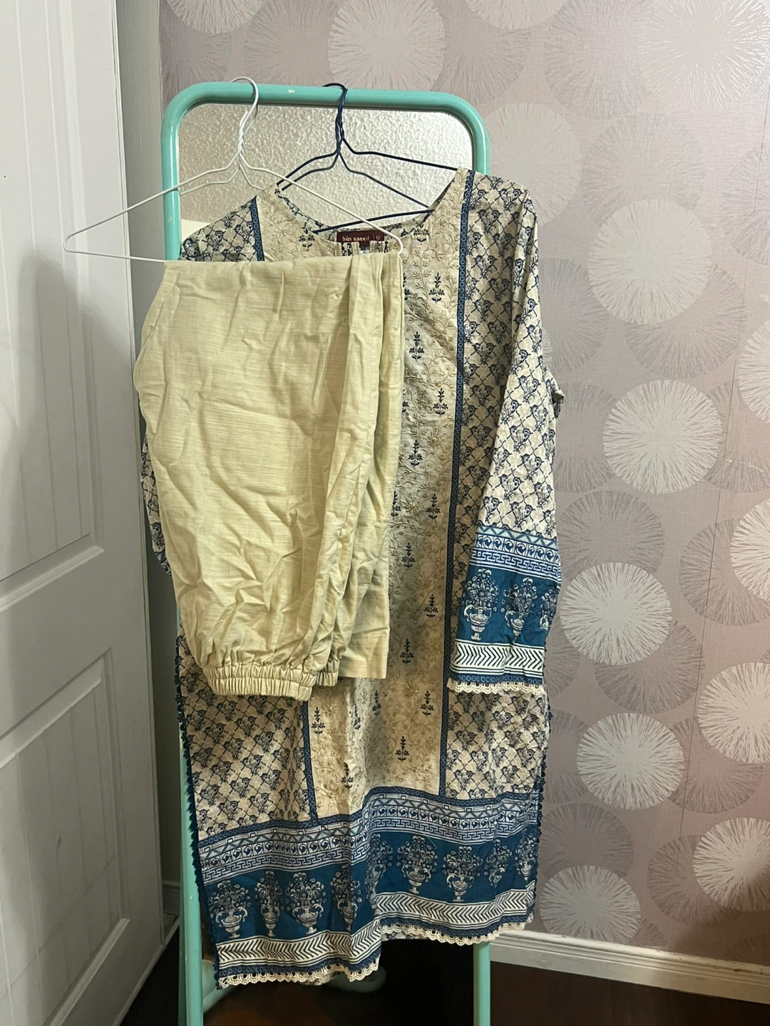 3 piece Bin Saeed Printed Kurti - Size 12 - photo 5