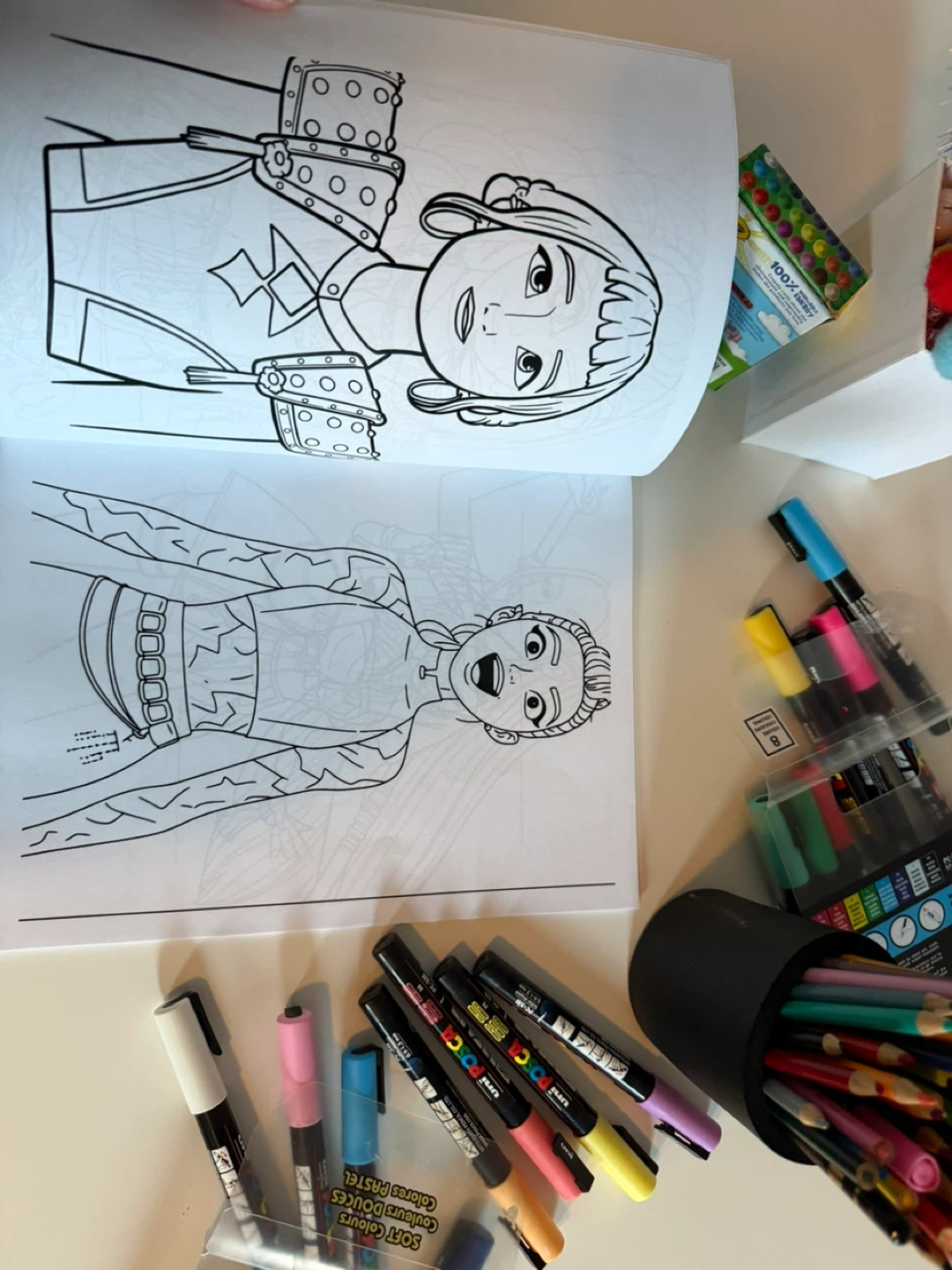 SOLD ON AMAZON Let's Color Together Coloring Books by Rosado - photo 2