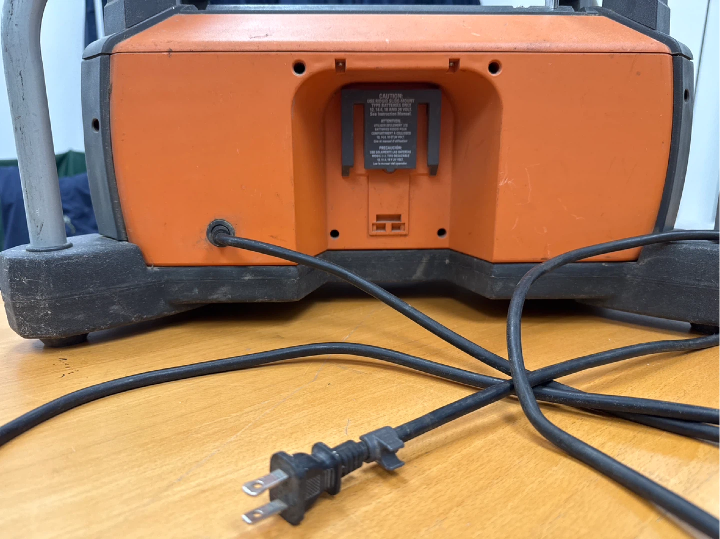 Ridgid R8408 Jobsite Radio - photo 3