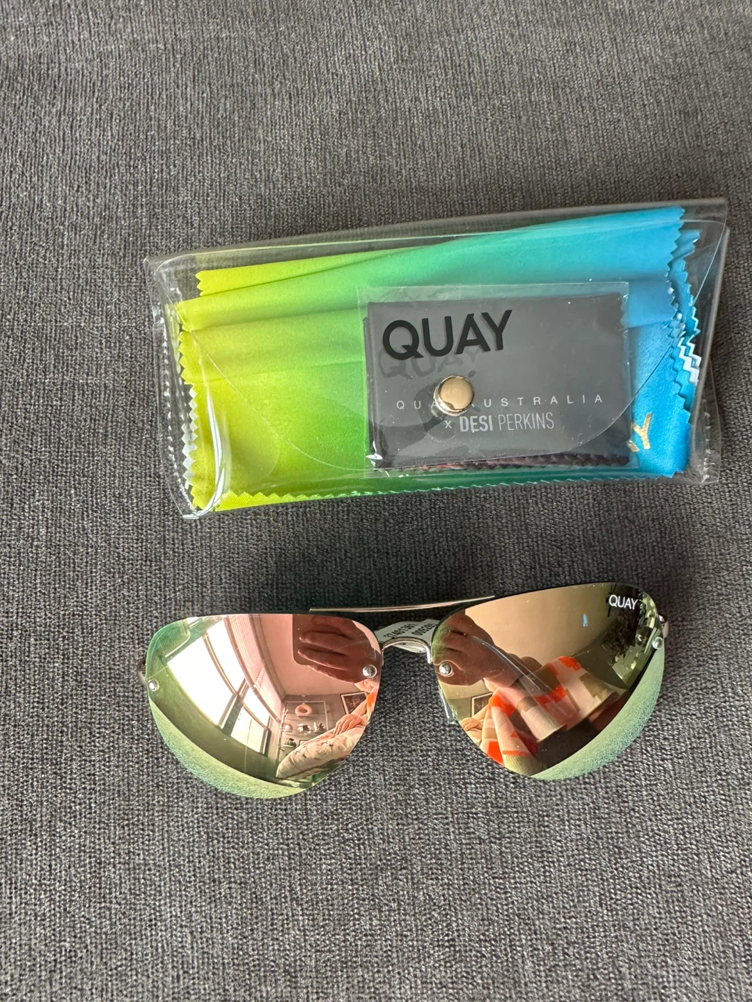 QUAY Mirrored Aviators NEW, MINT