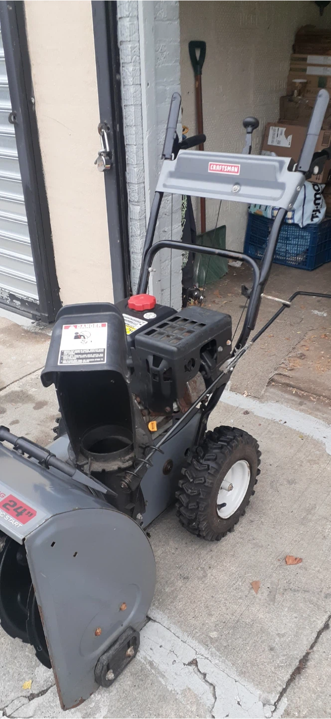 Craftsman 24" Snow Blower - photo 2