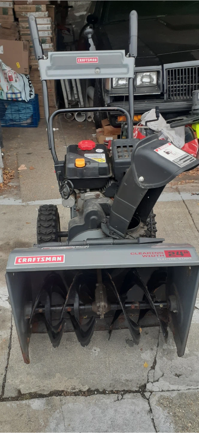 Craftsman 24" Snow Blower - photo 4