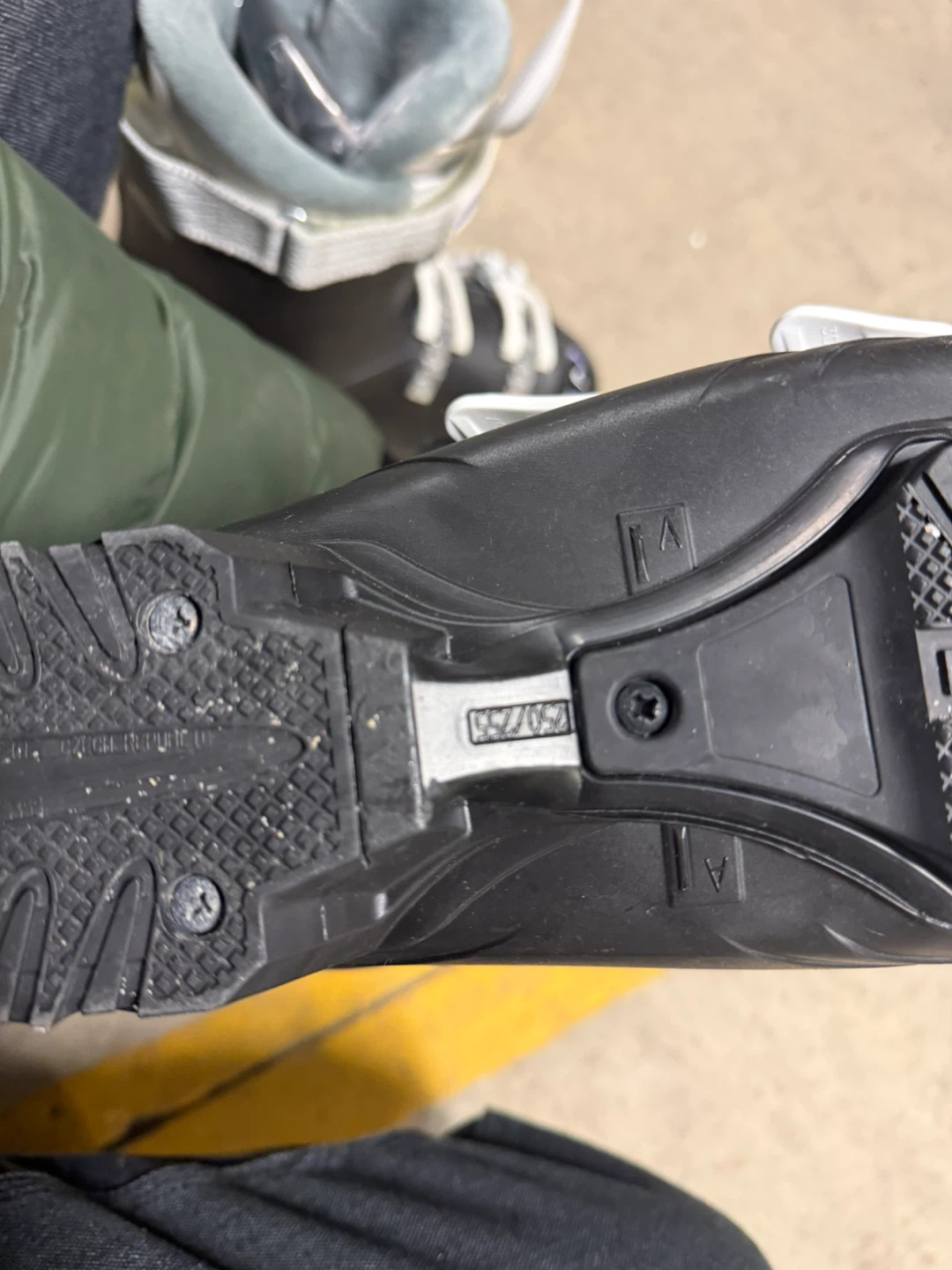 Head Edge  Ski Boots - Size 24.5-25.5 - photo 5