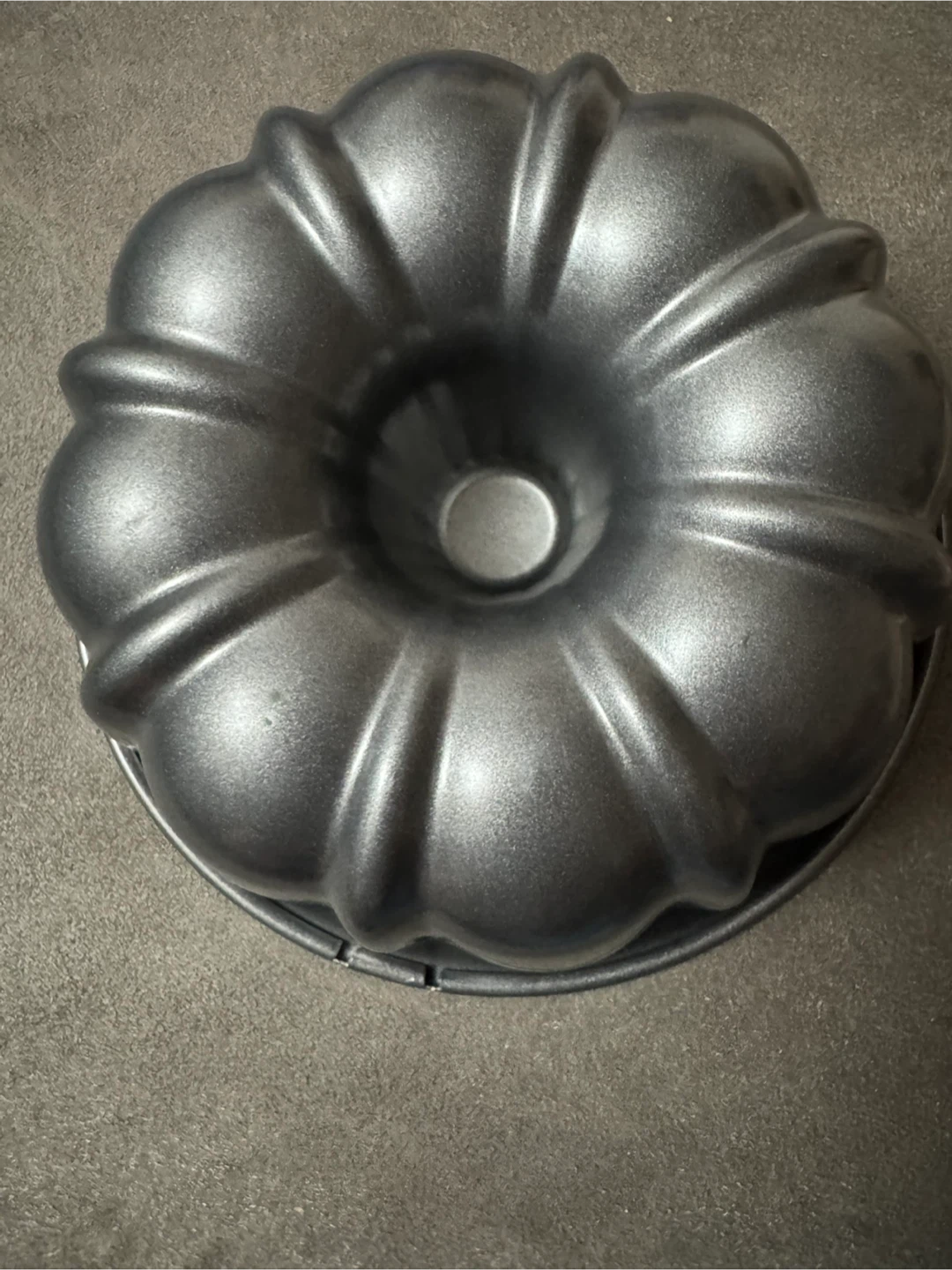 Brand New Wilton Fluted Tube Pan - 6 inch - photo 2