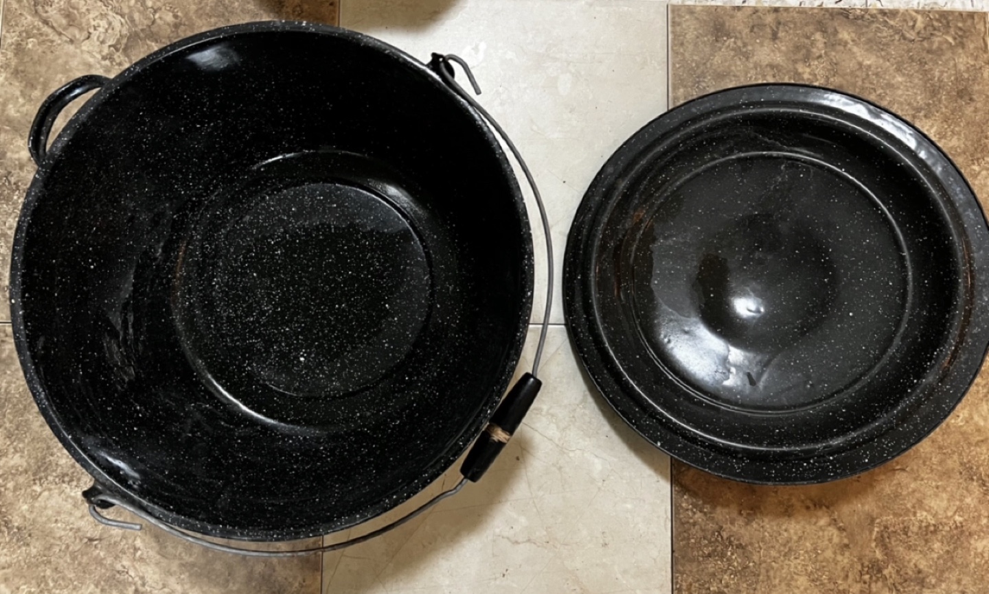 Granite Ware Stock Pot with Lid-Diameter 15”, Height 7” - photo 3