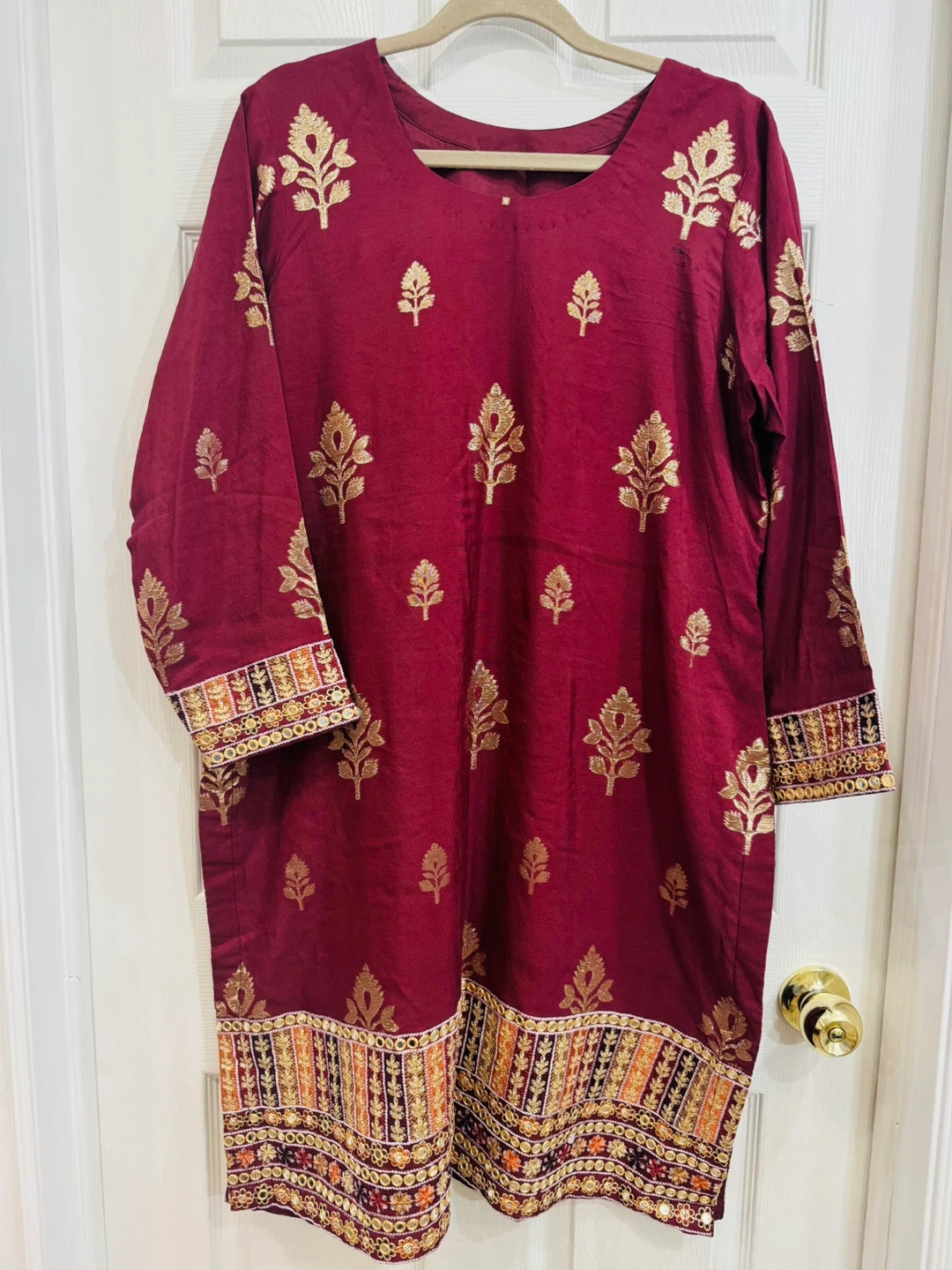Burgundy & Gold Shalwar Kameez Suit - photo 3