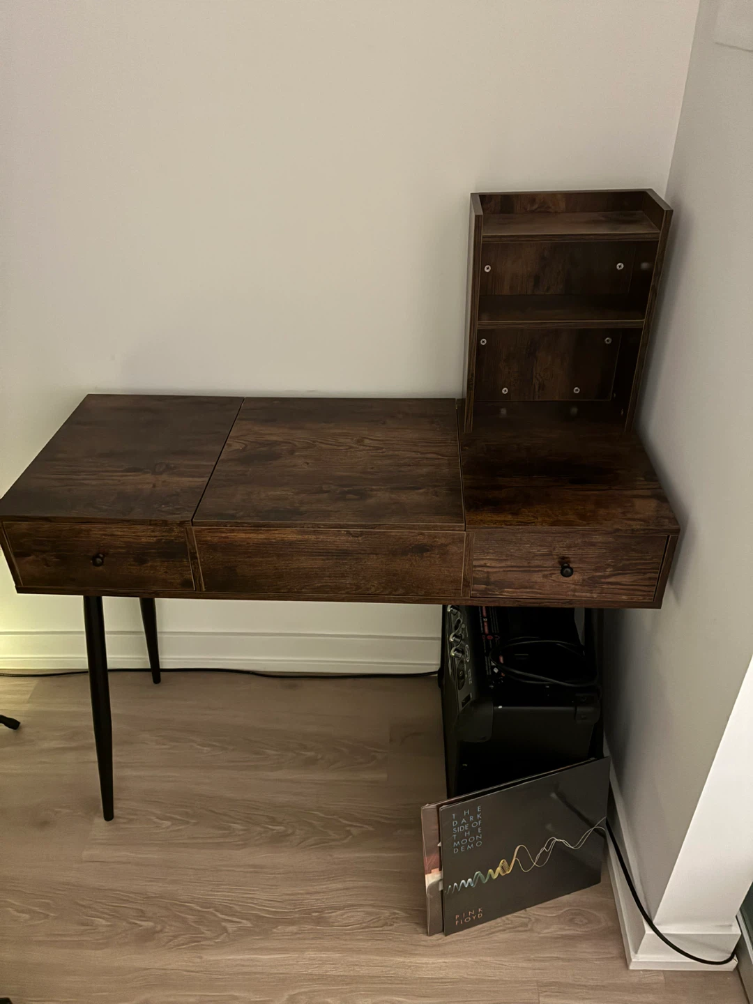 2-in-1 Writing Desk/Vanity Table - photo 4