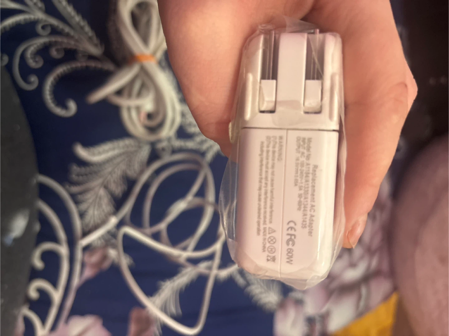 Apple 60W Replacement AC Adapter - New - photo 2