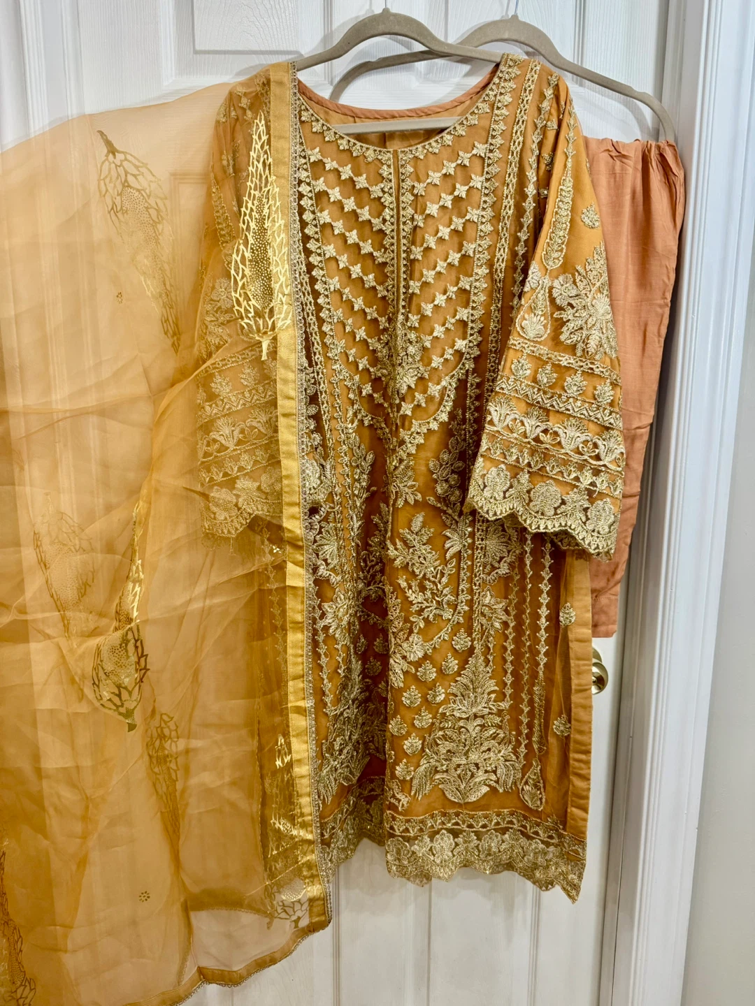 Gold Embroidered Salwar Kameez Suit - photo 2
