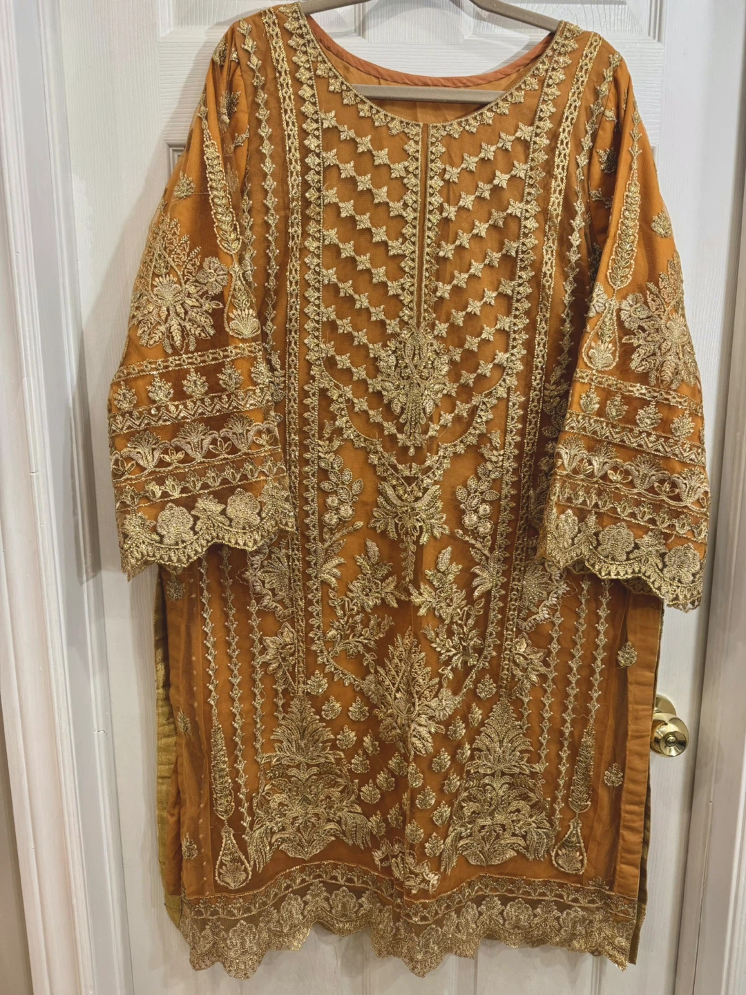 Gold Embroidered Salwar Kameez Suit - photo 3