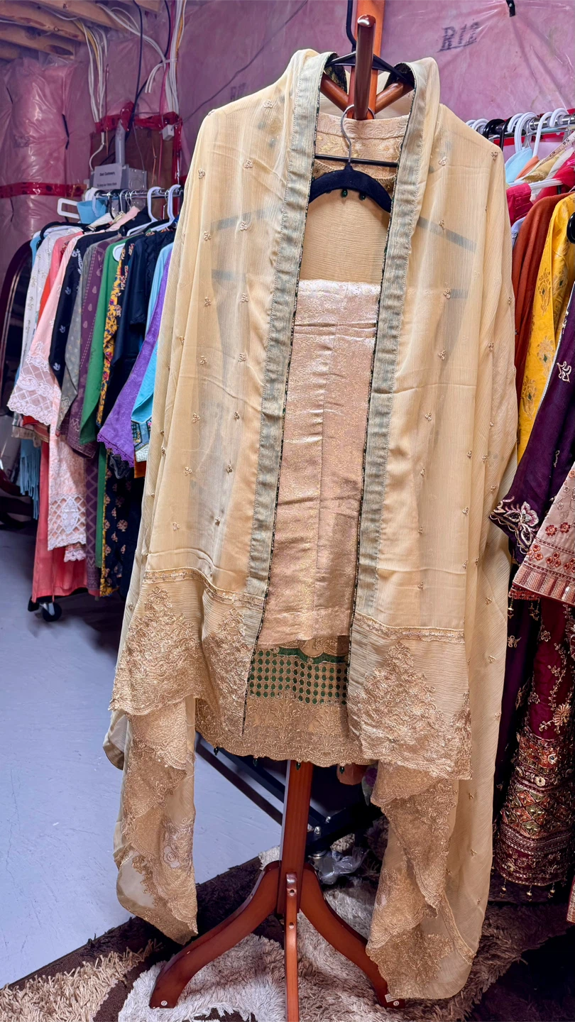 Women's 3-Piece Salwar formal Kameez Suit - Size 38L - photo 3