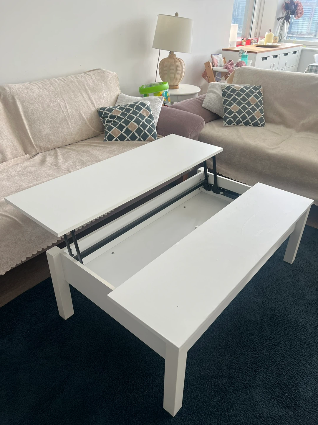 White Lift Top Coffee Table