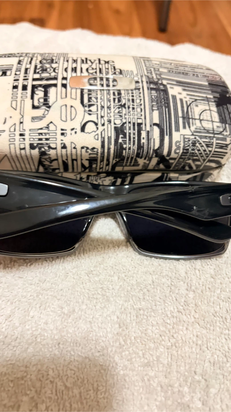 Oakley Twoface Sunglasses with Case - photo 2