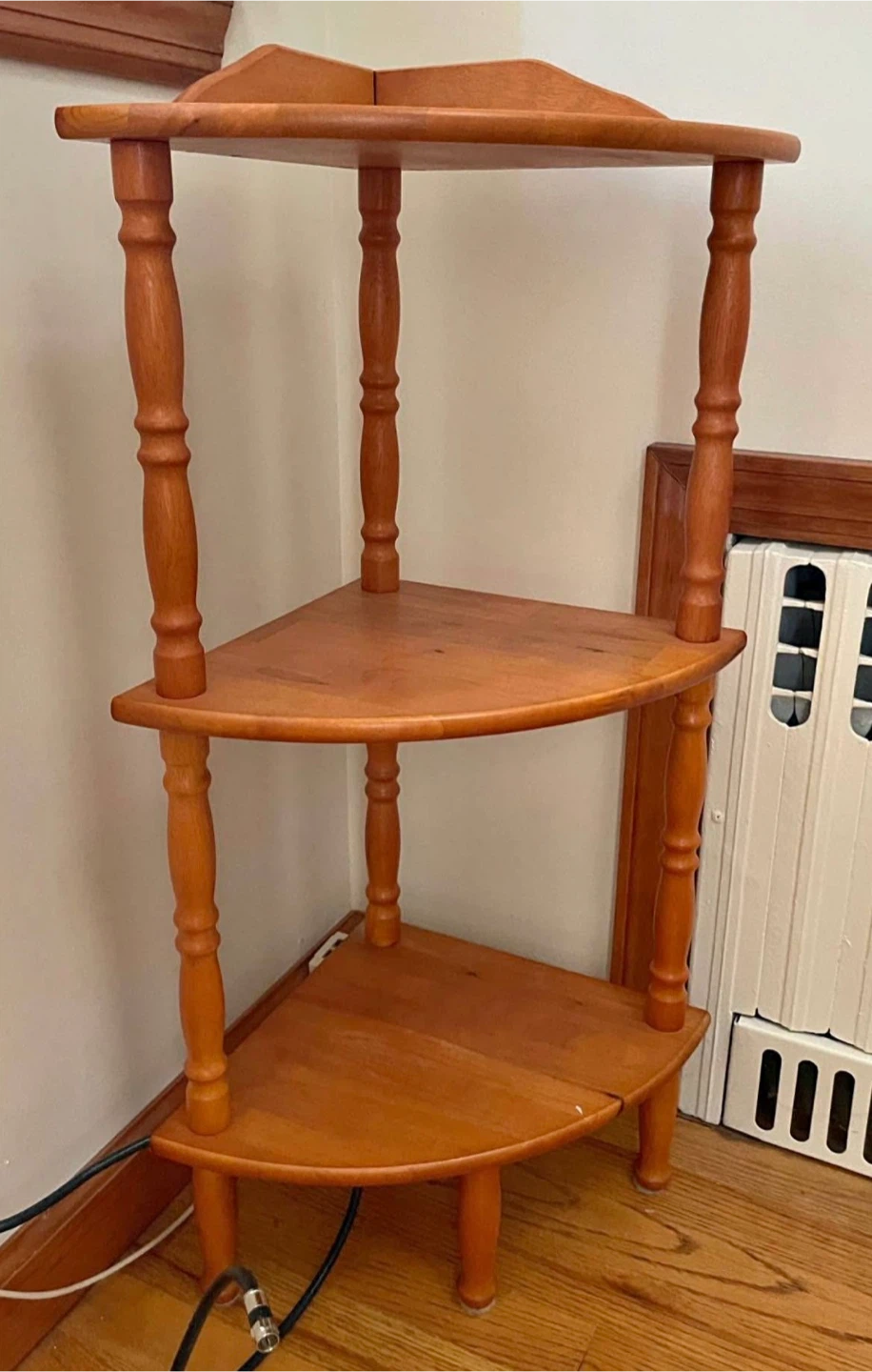 Wooden Corner Shelf 🥕