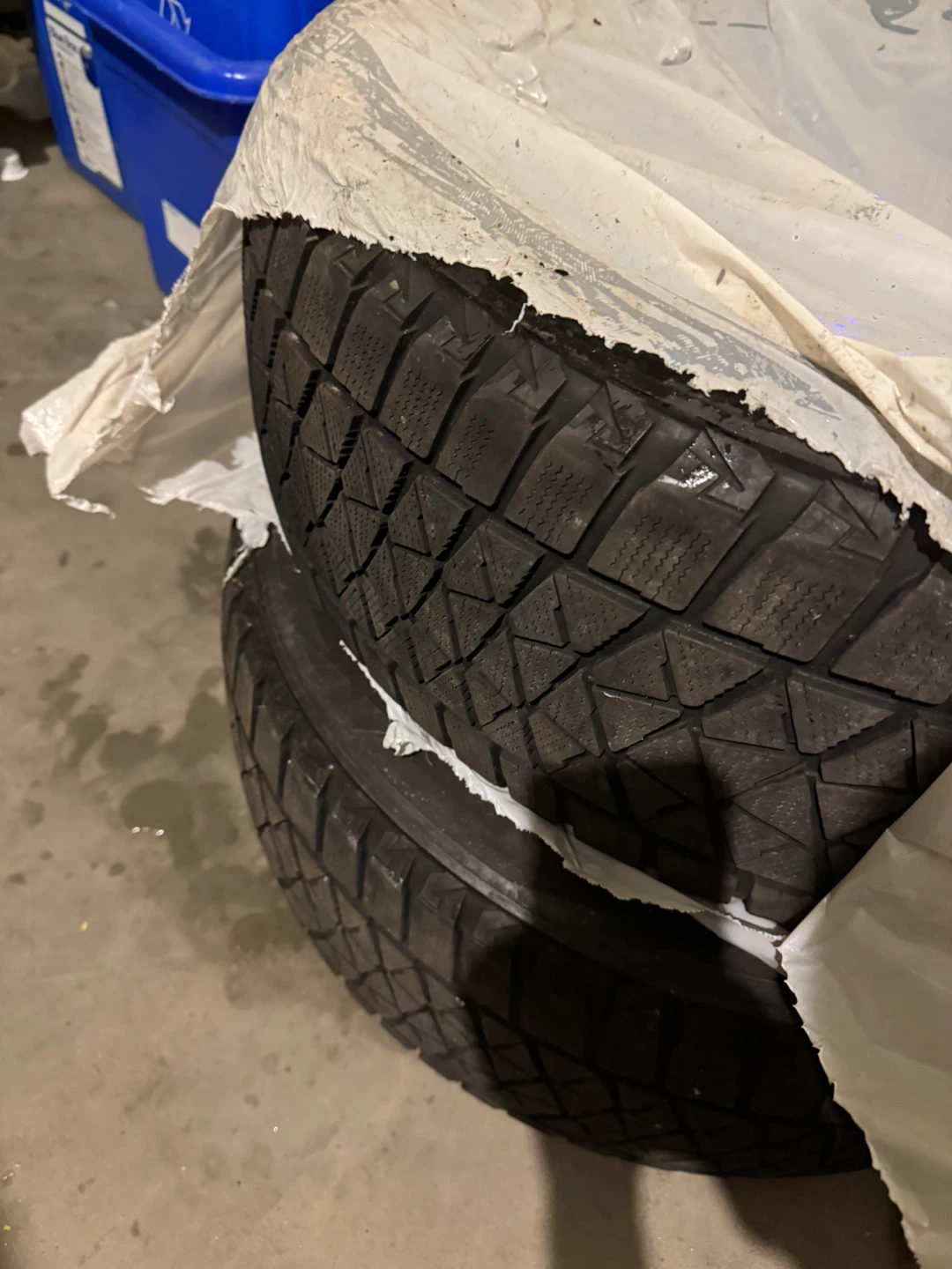 Blizzak 255/55R20 Winter Tires