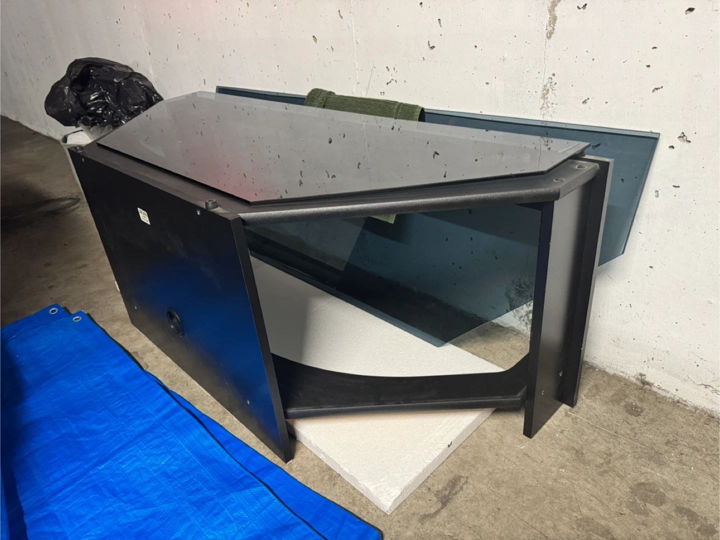 Black tv stand with glass top - photo 3