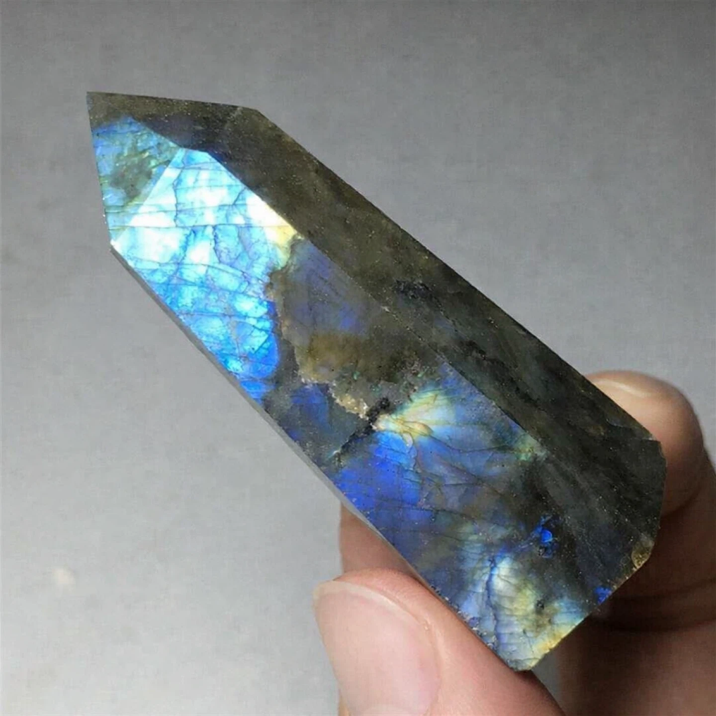 Natural Labradorite Wand / Point – Blue Flash (42g)
