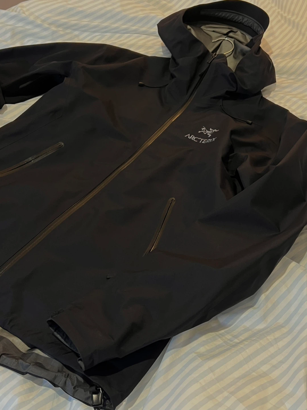 Arc’teryx Beta LT Jacket – Older Logo Version