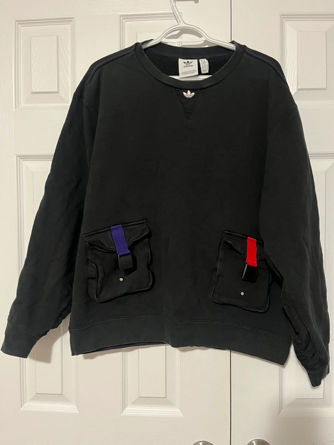 Size medium Adidas Black Crewneck Sweatshirt