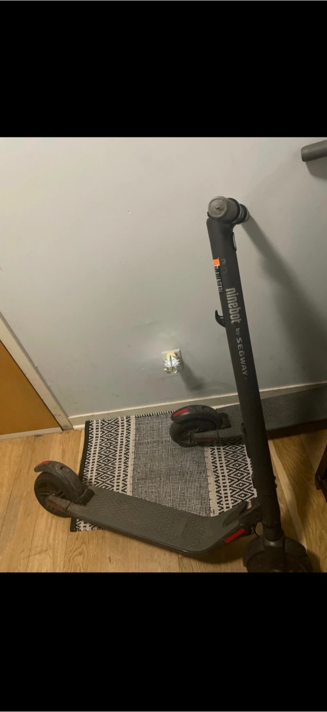 Ninebot es22 Segway Electric Scooter - photo 2