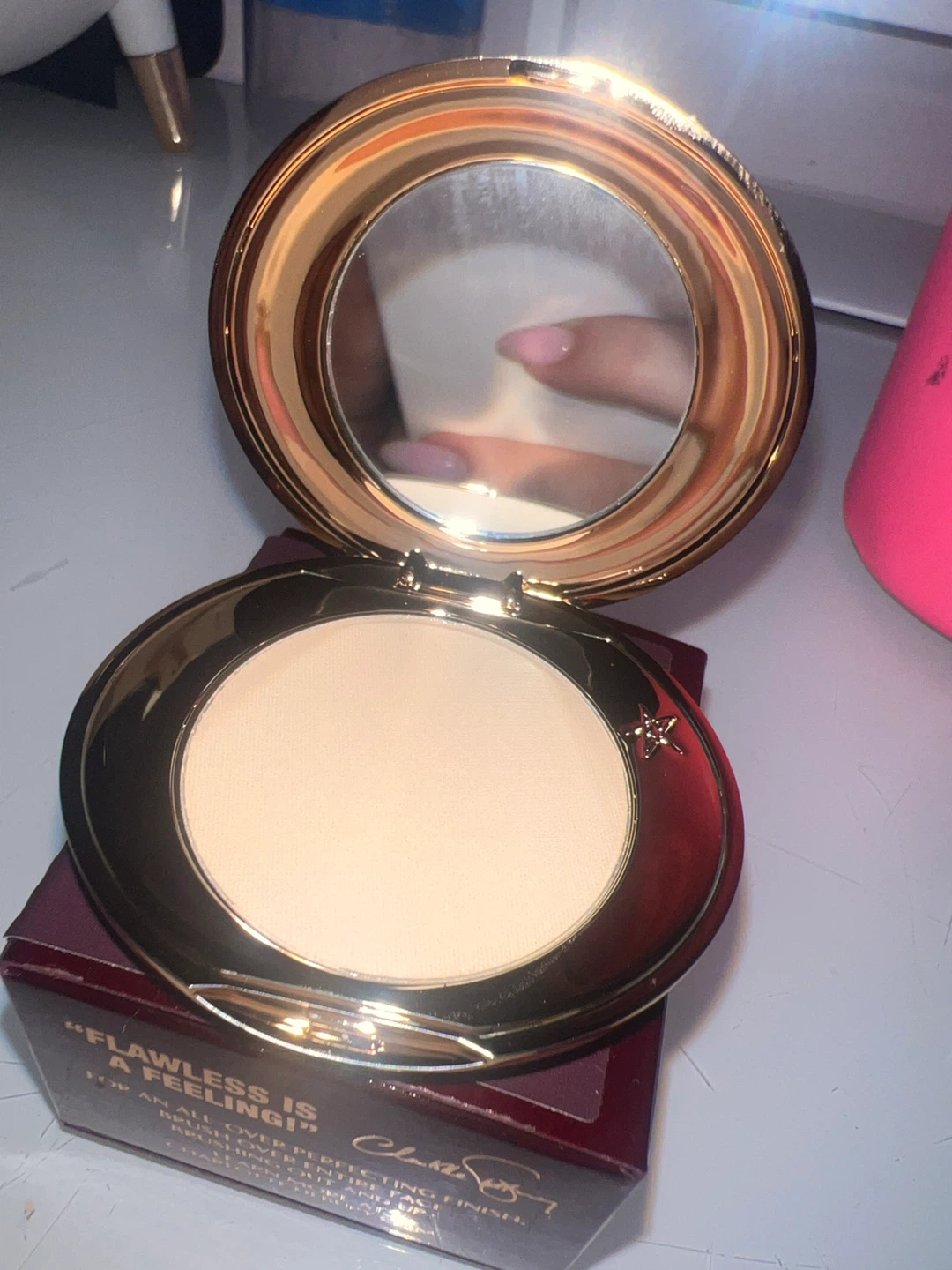 Charlotte Tilbury Airbrush Flawless Finish Powder - photo 3