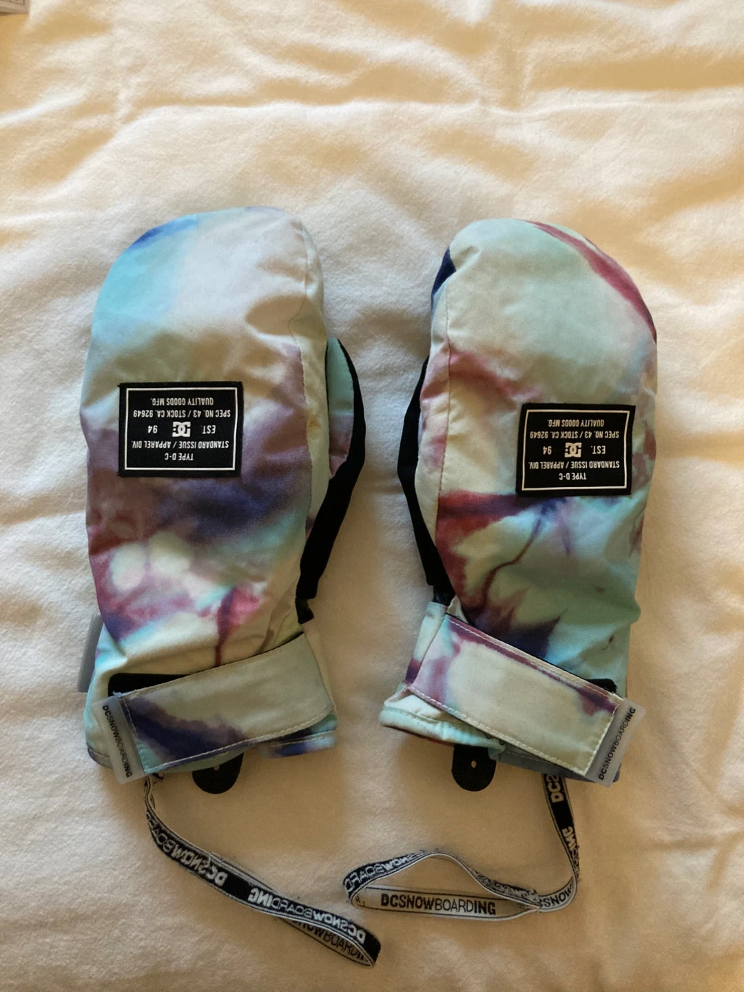 DC Snowboarding Mittens - Quality Goods