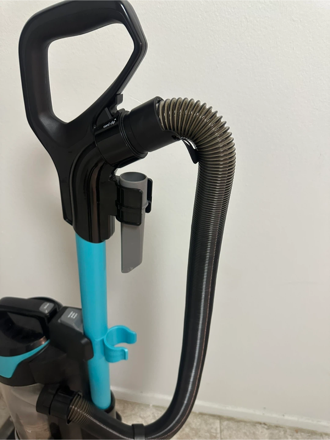 Bissell CleanView Rewind Upright Vacuum - photo 4