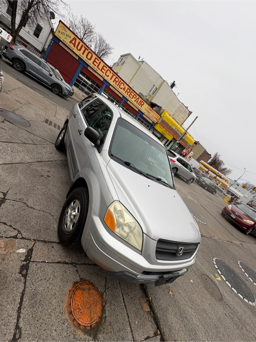 Silver Honda 2004 Pilot SUV