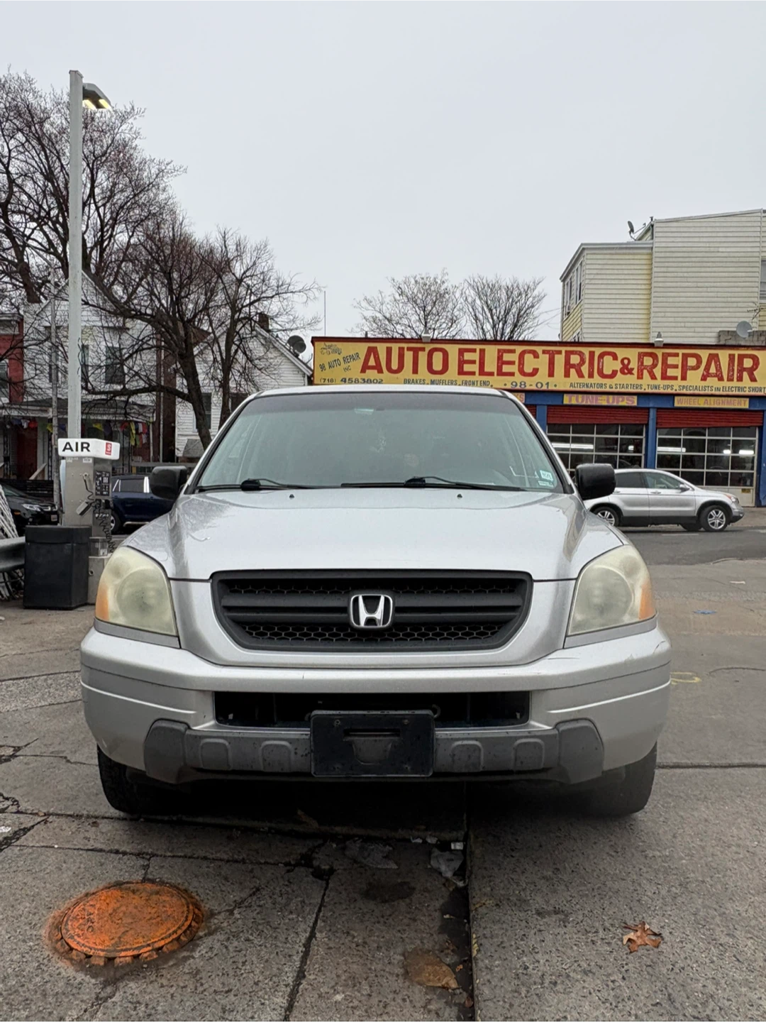 Silver Honda 2004 Pilot SUV - photo 4