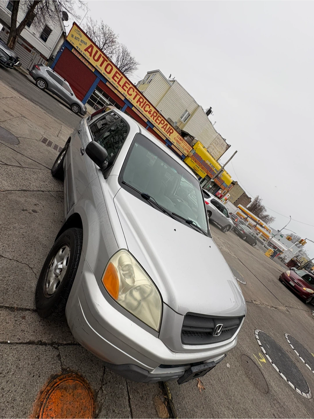 Silver Honda 2004 Pilot SUV - photo 2